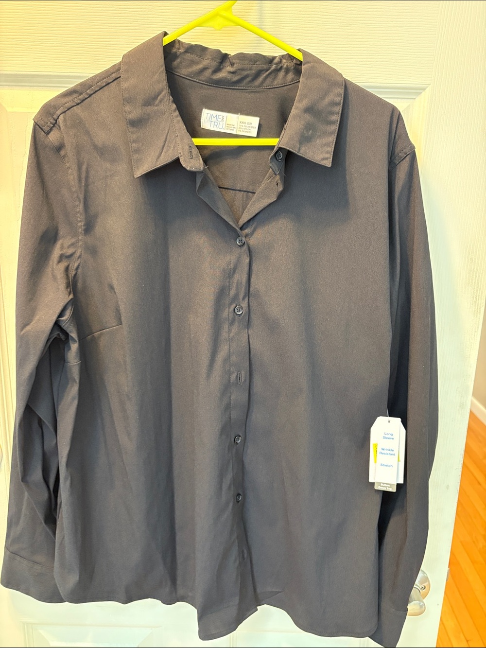 WoMen's Long Sleeve Button-Up Shirt - black